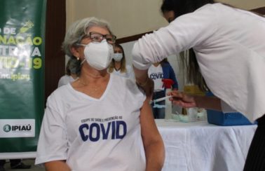 Bahia já aplicou 80,4% das doses de vacinas contra Covid-19 enviadas pelo Ministério da Saúde