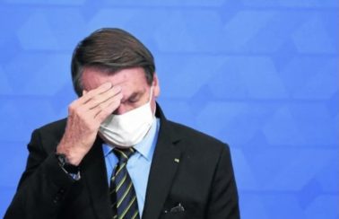 Orçamento pode tornar Bolsonaro inelegível, avaliam técnicos