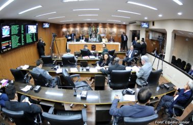 Câmara de vereadores sugere criação de auxílio emergencial de R$ 100 em Natal por causa da pandemia