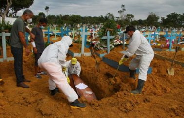 Com 82 mortes, Pernambuco bate recorde de óbitos por Covid-19 notificados em 24h em 2021