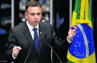 Há resistência do Senado em compra de vacina por empresas, diz Pacheco