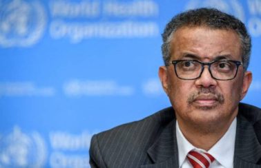Diretor da OMS diz que ‘o mundo tem visto o sofrimento do Brasil’ na pandemia