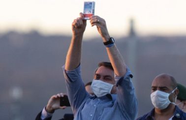 Fracasso do Brasil no combate à pandemia é culpa do governo, diz estudo publicado na revista Science