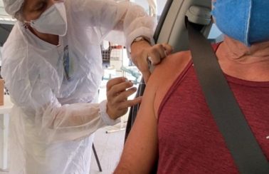 Recife anuncia agendamento de vacinação contra a Covid para pessoas com idades a partir de 60 anos