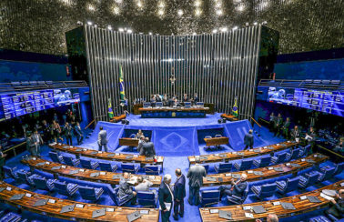 Congresso analisa vetos sobre vacinas, pacote anticrime e auxílio nesta segunda-feira (19)