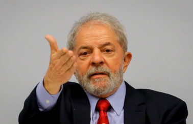 Elegível, Lula articula reaproximação com partidos de centro e empresários