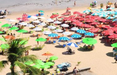 Comércio é liberado em praias e lojas têm novos horários em Pernambuco