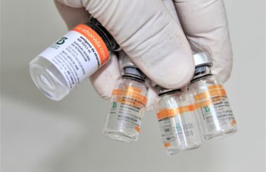 Vacinação da segunda dose da CoronaVac é retomada no sábado em Maceió; veja o cronograma