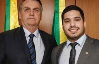 Aliado de Bolsonaro no Ceará, deputado André Fernandes é alvo de ação do Ministério Público por nepotismo