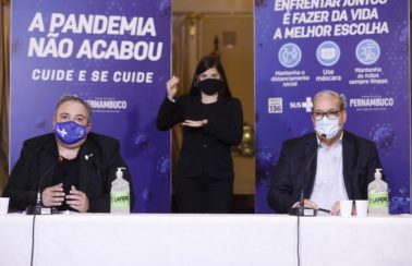 Após chegada de novo lote, Pernambuco inicia vacinação de pessoas com comorbidades