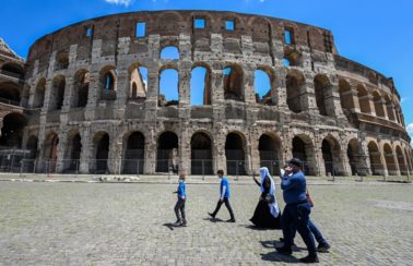 Brasil deve ficar fora de reabertura da Europa para turistas