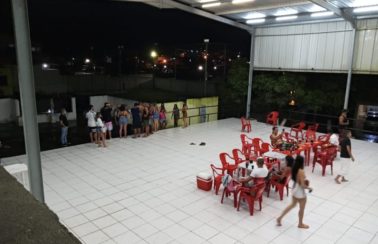 Procon de Pernambuco flagra festa clandestina com mais de 40 pessoas e leva todos para a delegacia