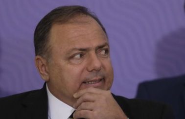 Senadores remarcam depoimento de Pazuello na CPI da Covid para 19 de maio