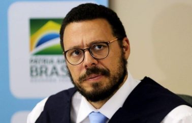 ‘Governo não ouvia técnicos da Saúde’, diz pesquisador citado por Mandetta
