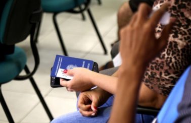 Plataforma de recrutamento aponta aumento de 45% na abertura de vagas de emprego; veja cargos em alta
