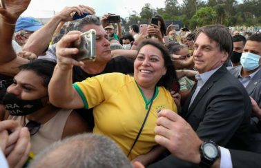 Bolsonaro ameaça baixar decreto contra isolamento e diz que não será contestado