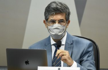 Teich diz que deixou Saúde por falta de autonomia e divergência sobre cloroquina