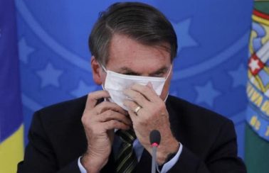 Bolsonaro chama de ‘canalha’ quem é contra tratamento precoce para a Covid; ineficácia é comprovada por pesquisas científicas