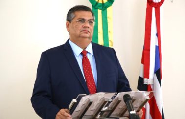 Flávio Dino diz que ingressou com nova ação no STF buscando liberação da vacina Sputnik V