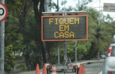 Conselho Estadual de Saúde recomenda mais restrições contra a Covid em Pernambuco, mas governo decide não acatar