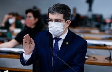 Randolfe diz não acreditar que Pazuello consiga habeas corpus para ir à CPI da Covid