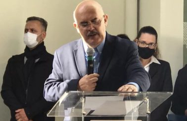 Ministro da Educação diz que Enem 2021 pode ser ‘em outubro, novembro’