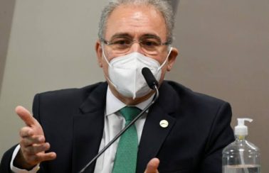‘Questão contratual’, diz Queiroga sobre atraso na chegada de insumo ao Butantan
