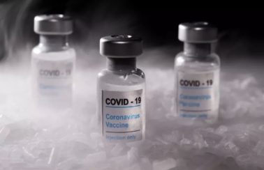 Vacina contra Covid da Sanofi e GSK tem resultados positivos em testes da fase 2
