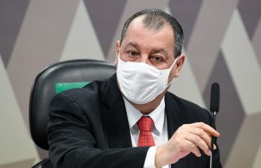 Projeto que criminaliza prescrição de medicamento sem comprovação é retirado