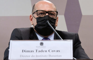 Falas de Bolsonaro atrapalharam negociação para uso da CoronaVac, diz Dimas Covas