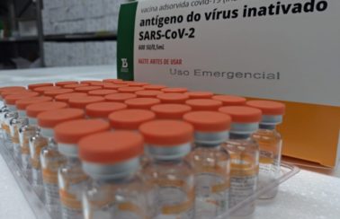 Butantan retoma produção da CoronaVac após chegada de insumos da China
