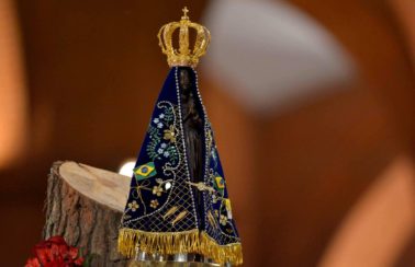Imagem de Nossa Senhora Aparecida percorrerá ruas de Salvador neste domingo (30)