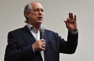 Ciro: “Bolsonaro se apresentou como honesto contra a corrupção do PT, mas é um grande picareta”