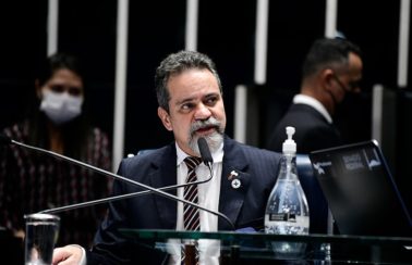 CPI ouve nesta quarta (09) Elcio Franco, ex-número dois de Pazuello na Saúde