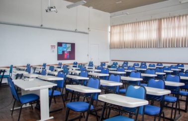 Corte de verbas pode provocar fechamento de 30 universidades federais