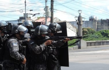 Violência da PM em protesto contra Bolsonaro: saiba quem são os três oficiais afastados pelo governo de PE