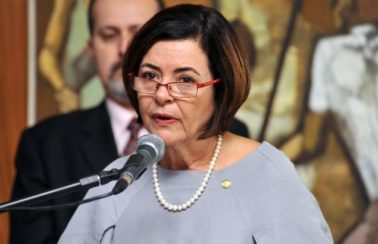 Presidente do TCU decide afastar auditor que passou dados a Bolsonaro