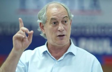 “Levaram o Brasil para um beco sem saída e voltam prometendo picanha e cerveja”, diz Ciro em novo ataque ao PT