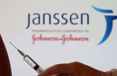 Brasil deve receber 1,5 milhão de doses da Janssen na terça-feira (22), diz Queiroga