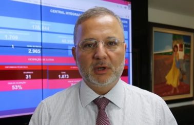 Vacinação da população adulta na Bahia pode ser concluída apenas em 2022, diz secretário da Saúde