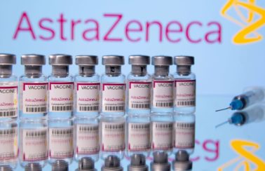 AstraZeneca: 3ª dose de vacina produz forte resposta imune, diz estudo