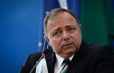 MPF acusa Pazuello de gerar prejuízo de R$ 122 milhões na condução da pandemia