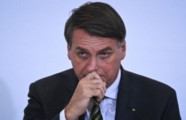 Bolsonaro atinge recorde de rejeição e chega a 63%, diz pesquisa CNT/MDA