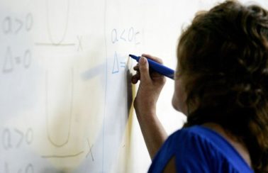 Professores de Fortaleza receberão progressão com até 4% a mais no salário, diz Sarto