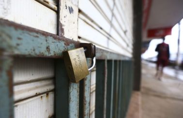 Metade das cidades brasileiras são a favor de lockdown nacional, diz pesquisa