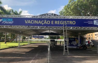 Maceió suspende parcialmente aplicação da 1ª dose da vacina contra Covid por falta de doses