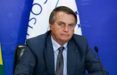 Bolsonaro diz que deve vetar fundo eleitoral de R$ 5,7 bilhões para 2022
