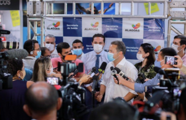 Alagoas vai vacinar todos os bancários e pessoas acima de 35 anos, anuncia governador