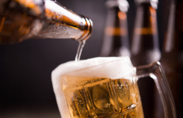 ‘Incentivo à vacinação’: bar de Fortaleza oferece promoção para clientes que tomaram a vacina contra Covid-19