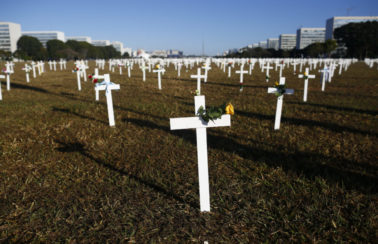 53% das cidades brasileiras não registraram mortes por Covid na última semana
